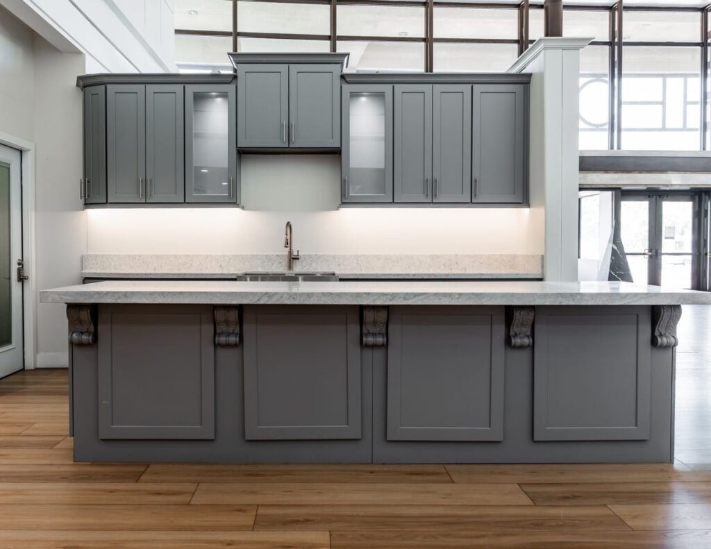 Gray Shaker